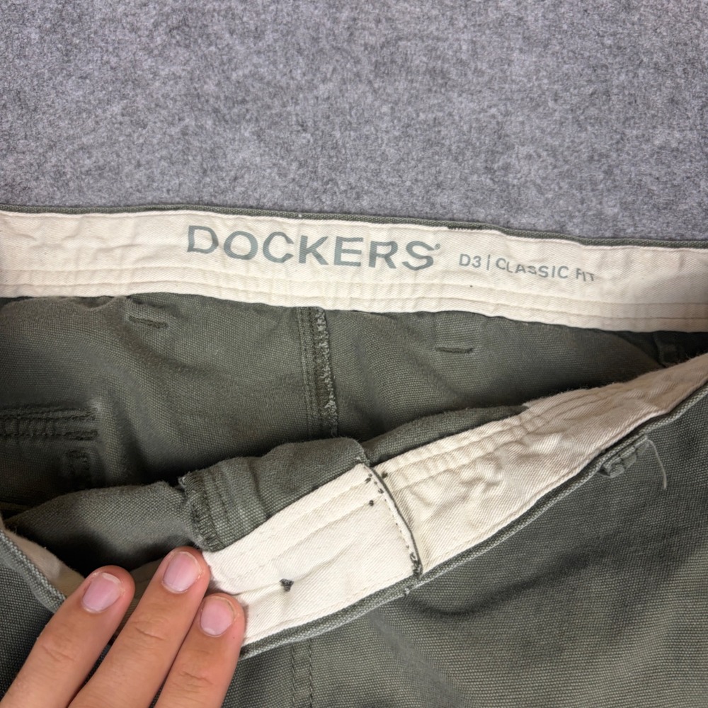 Dockers D3 Classic Fit Cargo Pants Mens 40x28 Olive Green Canvas Straight Leg